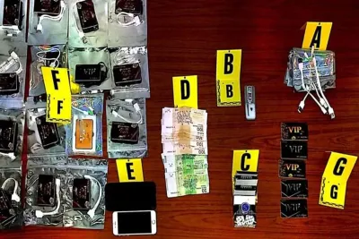 أمن طنجة وبرشيد يوقف شخصين متلبسين بحيازة وترويج تجهيزات إلكترونية يشتبه في تسخيرها في الغش في الامتحانات