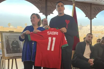 قنصلية المغرب بفرانكفورت تحتفي باللاعب المغربي عبد الحميد الصابيري