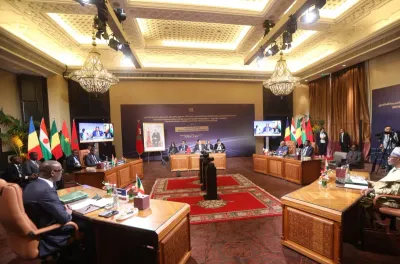 بوركينا فاسو ومالي والنيجر وتشاد تعرب عن انخراطها في المبادرة الملكية لتعزيز ولوج بلدان الساحل إلى المحيط الأطلسي (بيان ختامي)