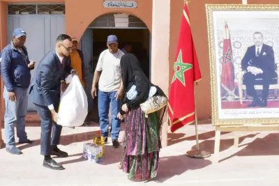 إقليم العيون: استفادة أزيد من 12 ألفا و600 أسرة من عملية الدعم الغذائي رمضان 1445 هـ