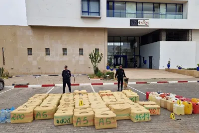 الصويرة.. إحباط محاولة تهريب 3 أطنان و30 كلغ من مخدر الشيرا وتوقيف 3 أشخاص يشتبه في ارتباطهم بشبكة للتهريب الدولي للمخدرات