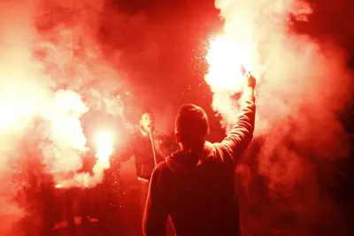 اللجنة التأديبية تقر غرامات مالية في حق عدد من الأندية بسبب الشهب الإصطناعية