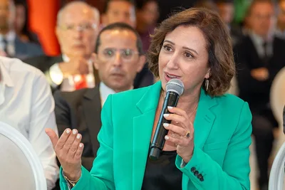 فاطمة الزهراء عمور: جهة فاس - مكناس منخرطة بقوة في الدينامية الإيجابية والواعدة للسياحة الوطنية