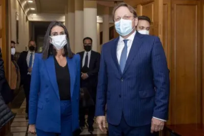 نادية فتاح العلوي تجتمع بالمفوض الأوروبي لشؤون التوسع وسياسة الجوار