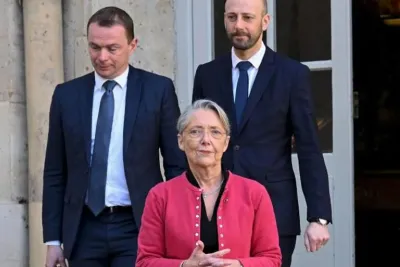 فرنسا.. فشل الاجتماع بين النقابات ورئيسة الوزراء