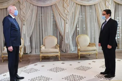 بعد استقباله لزعيم ميليشيات البوليساريو .. سُعيد يعصف بتاريخ علاقة بلاده مع المغرب