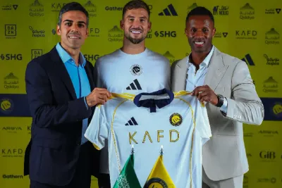 كرة القدم.. مدافع برشلونة الإسباني إينييغو مارتينيز ينتقل إلى النصر السعودي