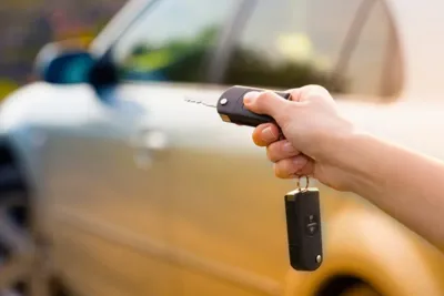 لجنة القيادة تعقد اجتماعين مع مهنيي كراء السيارات بدون سائق