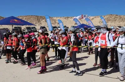 من ثلوج إفران إلى رمال الداخلة.. قصة ثنائي رياضي على درب الصداقة والتحدي في"لحاق الصحراوية 2025"