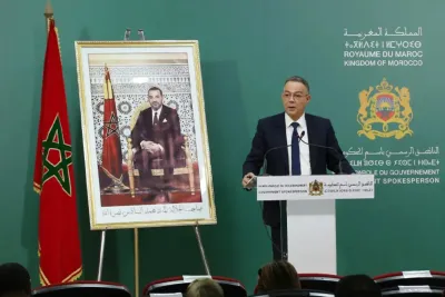السيد فوزي لقجع يؤكد توفر الحبوب والمواد الأساسية بكميات كافية في المغرب