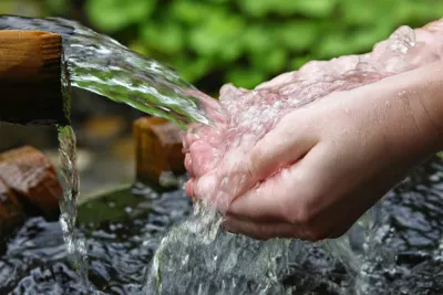 المكتب الوطني للكهرباء والماء الصالح للشرب ببرشيد يعلن خفض صبيب الماء الشروب ابتداءً من غشت القادم