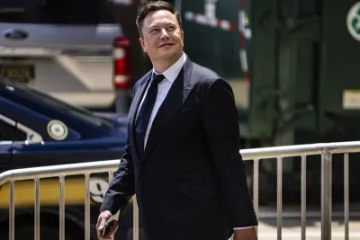 إيلون ماسك يرفع دعوى قضائية ضد شركة تويتر