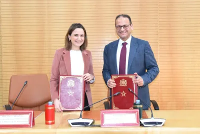 السيدة غيثة مزور توقع مذكرة تفاهم متعلقة بمشروع استثماري في مجال ترحيل الخدمات