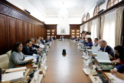 مجلس الحكومة يطلع على اتفاق الخدمات الجوية بين حكومة المملكة المغربية وحكومة جمهورية غامبيا