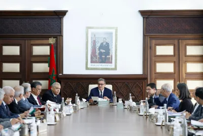 مشاريع المراسيم المتعلقة بالنظام الأساسي الخاص بموظفي الوزارة المكلفة بالتربية الوطنية المصادق عليها من قبل الحكومة