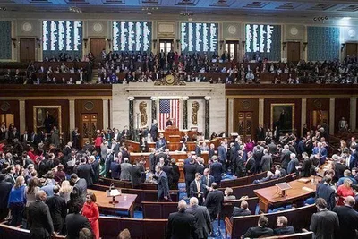 انتخابات التجديد النصفي 2022 : الحزب الديمقراطي يفوز في أريزونا ويحتاج لمقعد واحد فقط للاحتفاظ بالأغلبية