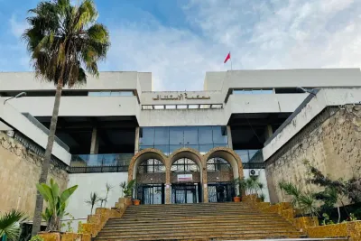 إيقاف 24 شخصا متلبسين بعرقلة السير على مستوى الطريق السيار الداخلي بالدار البيضاء (النائب الأول للوكيل العام للملك لدى محكمة الاستئناف بالدار البيضاء)