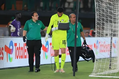 الحارس المصري محمد الشناوي خارج الكان