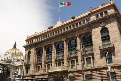 البنك المركزي المكسيكي : النزاع الروسي الأوكراني يشكل خطرا على النشاط الإنتاجي للبلاد