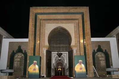 مسجد محمد السادس تحفة حضارية مغربية في قلب أبيدجان