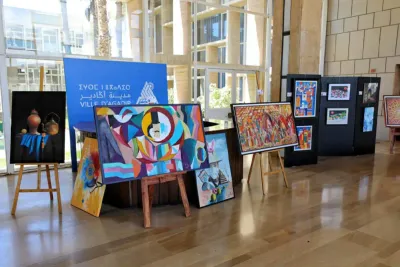 القصر البلدي بأكادير يحتضن معرضا للفن التشكيلي