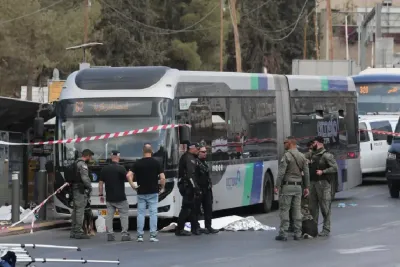 مقتل 5 إسرائيليين وإصابة 12 في هجوم في القدس