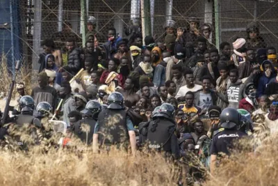 صحيفة النهار الكويتية : حادث اقتحام مهاجرين غير نظاميين لمليلية اتسم بالعنف الشديد