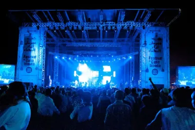 افتتاح فعاليات مهرجان كازابلانكا الدولي للشعر بحفل تكريمي للشاعر المغربي الراحل محمد عنيبة الحمري