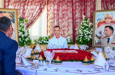 جلالة الملك يتلقى التهاني من أسرة القوات المسلحة الملكية بمناسبة عيد العرش المجيد