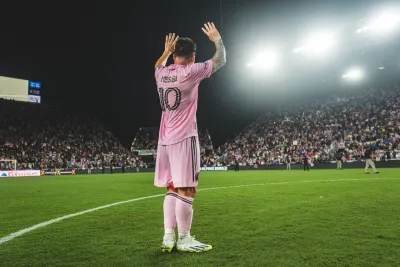 ميسي: لا أفكر في الإعتزال