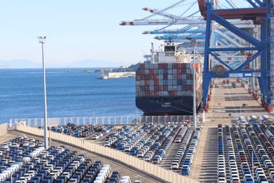 طنجة المتوسط، الميناء المتوسطي الذي "يعيد تشكيل طرق التجارة العالمية" (وسيلة إعلام إيطالية)