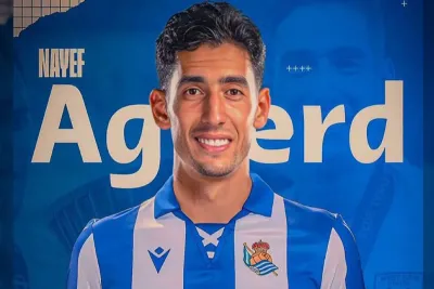 نايف أكرد يوقع في صفوف ريال سوسيداد الإسباني