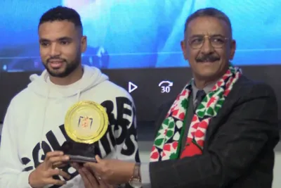 يوسف النصيري يحظى بحفل استقبال بفاس احتفاءاً بما قدمه رفقة المنتخب المغربي