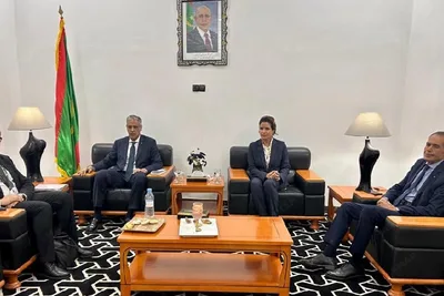 نواكشوط.. تسريع التعاون في مجالات الكهرباء والطاقات المتجددة، محور مباحثات السيدة بنعلي مع وزيرالطاقة والنفط الموريتاني