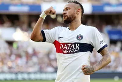 نيمار يسجل ثنائية لسان جيرمان في أولى مبارياته بعد العودة من الإصابة