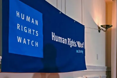 هيومن رايتس ووتش تحذر من تصاعد الهجمات المعادية للأجانب في جنوب إفريقيا مع قرب الانتخابات العامة