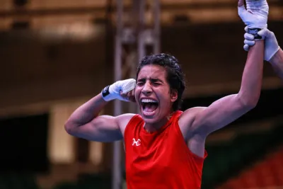 الملاكمة المغربية وداد برطال تظفر بذهبية الإقصائيات الأولمبية الافريقية