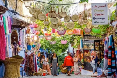 عائدات السياحة تبلغ 54 مليار درهم عند متم يونيو 2025