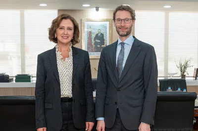 سفير المملكة المتحدة بالرباط يشيد بقدرة المغرب على تنظيم التظاهرات الكبرى