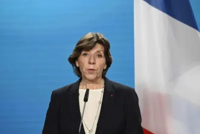 فرنسا تسعى إلى تعميق العلاقة مع الجزائر ودعم التهدئة مع المغرب