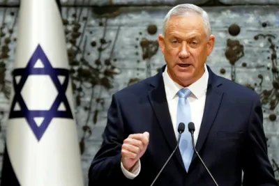 وزير الدفاع الإسرائيلي يقدم تعازيه لمصرع فلسطينيين بحادث سير