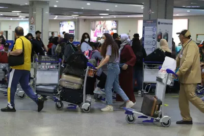 طائرة ثانية تقل 157 من المغاربة قادمة من السودان تحط بمطار الدار البيضاء