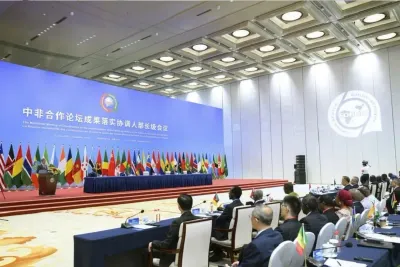 وفد فرنسي من جهة بروفانس ألب كوت دازور في زيارة للعيون لبحث سبل تعزيز الشراكة والتعاون