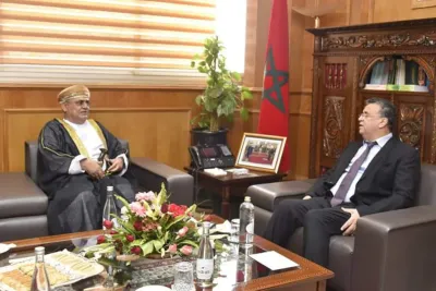 عبد اللطيف وهبي يجتمع بسفير سلطنة عمان سعيد بن محمد البرعي