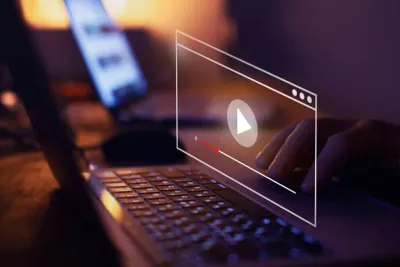 يوتيوب تعلن عن بدء إطلاق ميزة الدبلجة الصوتية