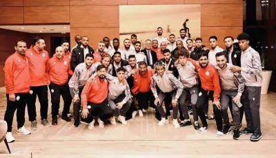 فوزي لقجع يزور لاعبي الوداد قبل مواجهة الهلال السعودي