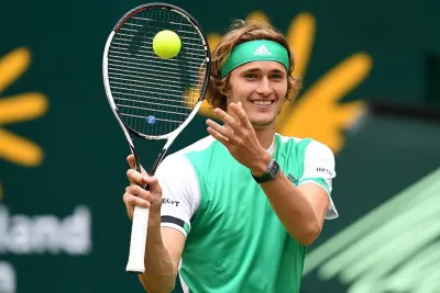 بطولة روما لكرة المضرب 2022 : زفيريف يتأهل إلى نصف النهائي على حساب الشيلي غارين