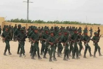 مخيمات تندوف ..التحالف الدولي يدين التجنيد العسكري للأطفال