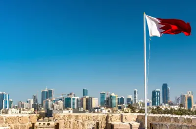 البحرين: حبس عدد من الأشخاص على خلفية اتهامهم بتمجيد الاعتداءات الإيرانية على المملكة