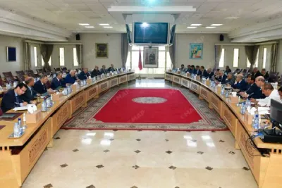 قادة الأحزاب السياسية الممثلة في البرلمان يجمعون على أهمية انتخابات 2027 في تعزيز المسار الديمقراطي للمغرب